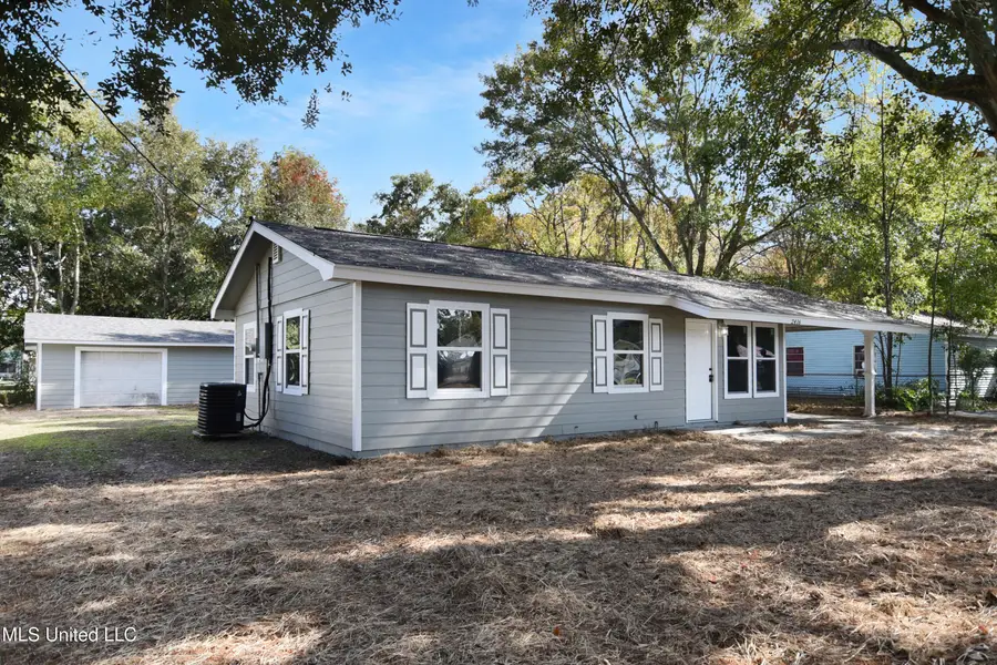 2416 N Sycamore Street, Pascagoula, MS 39581 - Image #3