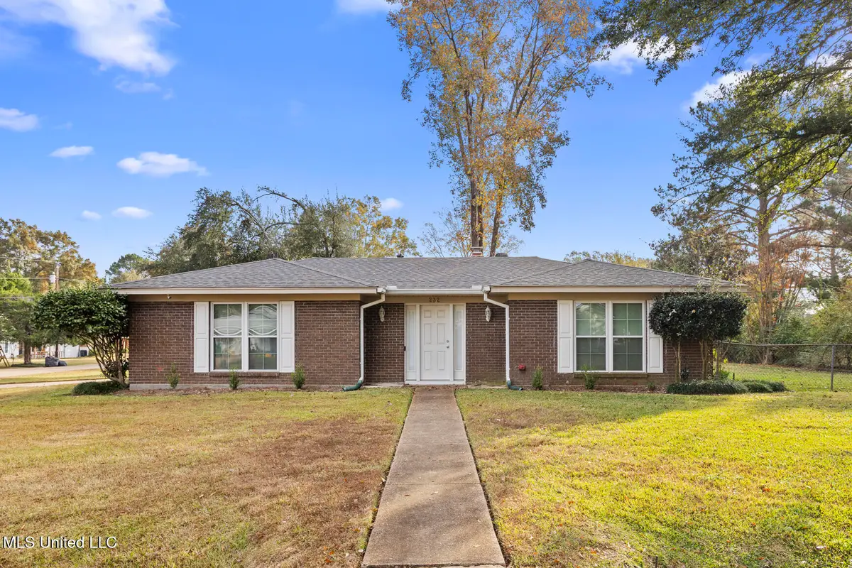 232 Lisa Circle, Madison, MS 39110 - Image #1