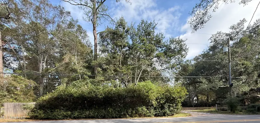 16404 W Lake Drive, Vancleave, MS 39565 - Image #2