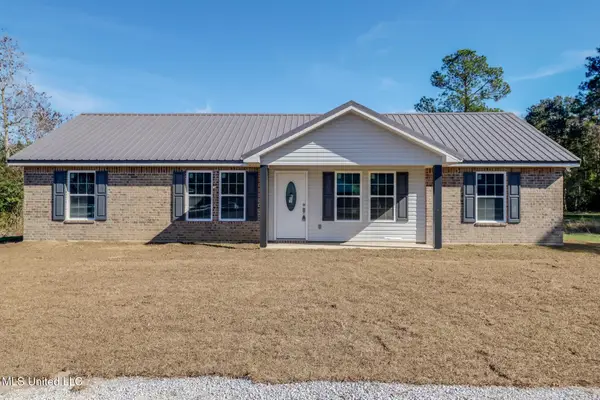 17202 Gardenia Street, Kiln, MS 39556