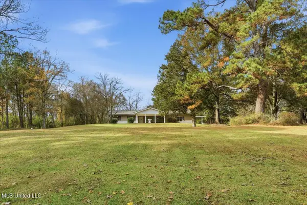 921 S Pearson Road, Pearl, MS 39208