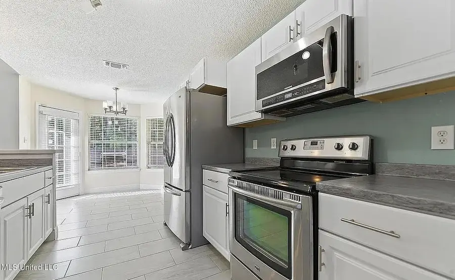 6911 S Pinehurst Drive, Ocean Springs, MS 39564 - Image #3