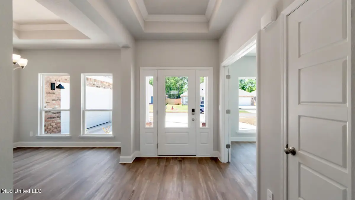 6624 Palm Pointe Drive, Ocean Springs, MS 39564 - Image #1