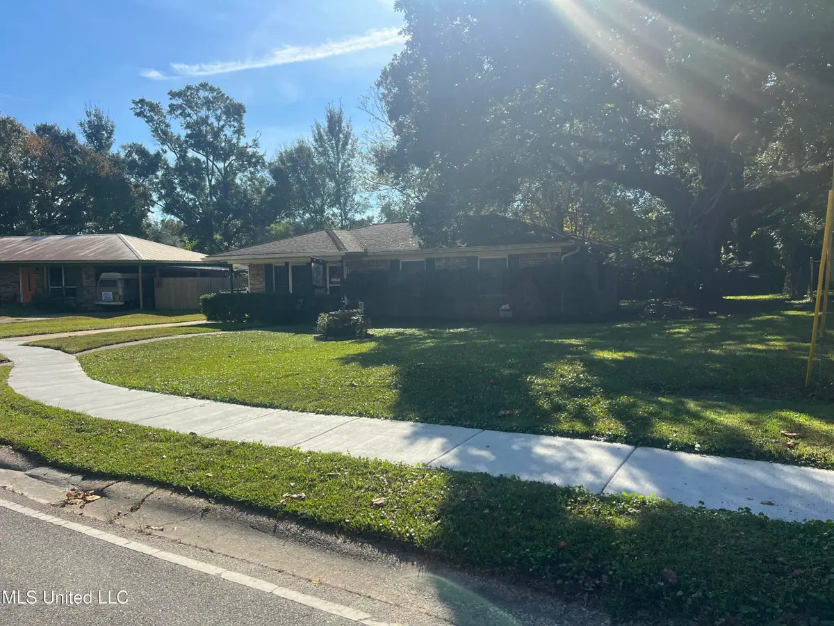 204 Biddix Street, Ocean Springs, MS 39564 - Image #1