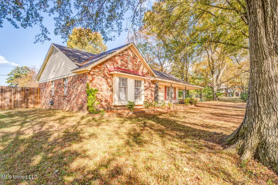 1690 Desoto Cove, Southaven, MS 38671 - Image #3