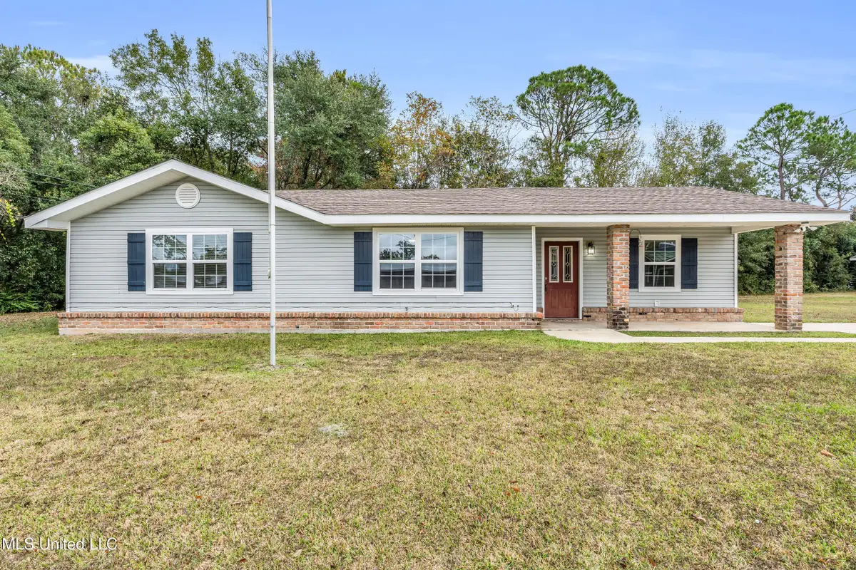 105 Bouslog Street, Bay Saint Louis, MS 39520 - Image #1