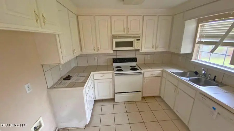 102 Magnolia Way, Pearl, MS 39208 - Image #3