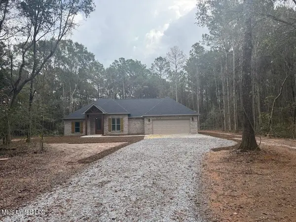 5360 Hoda Road, Kiln, MS 39556