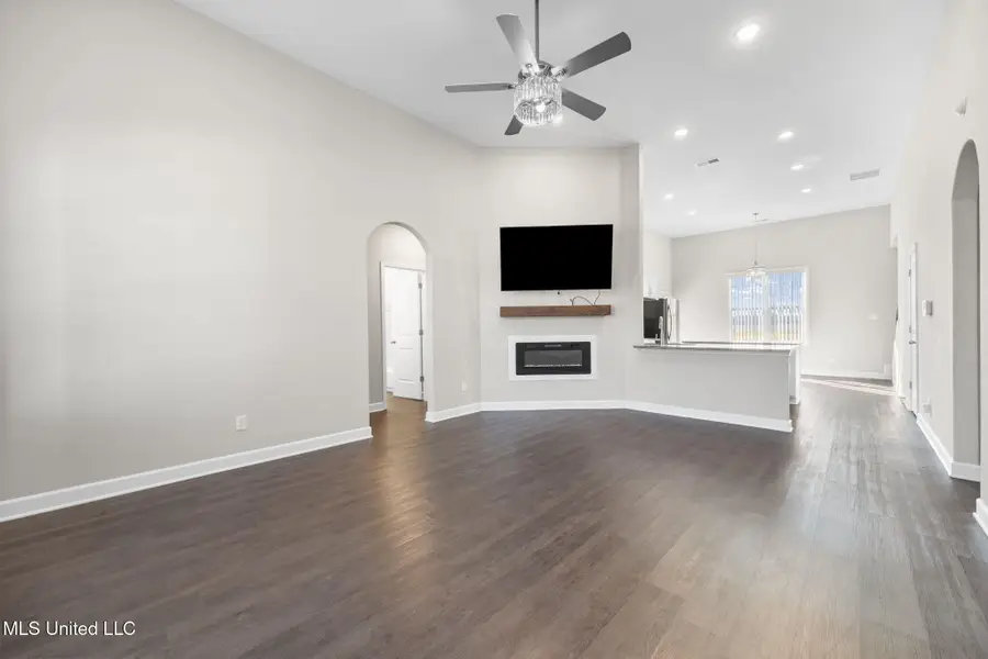 9205 S Lakeside Circle, Walls, MS 38680 - Image #2