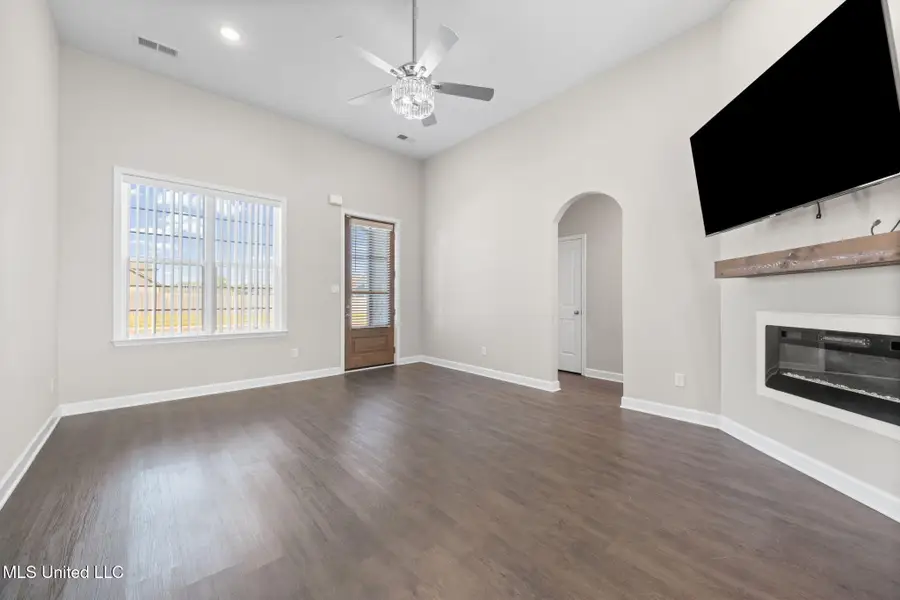 9205 S Lakeside Circle, Walls, MS 38680 - Image #3
