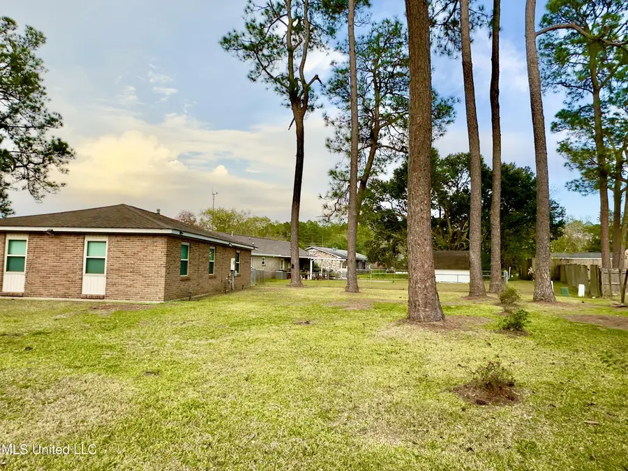 15217 Lawton Drive, Biloxi, MS 39532 - Image #3