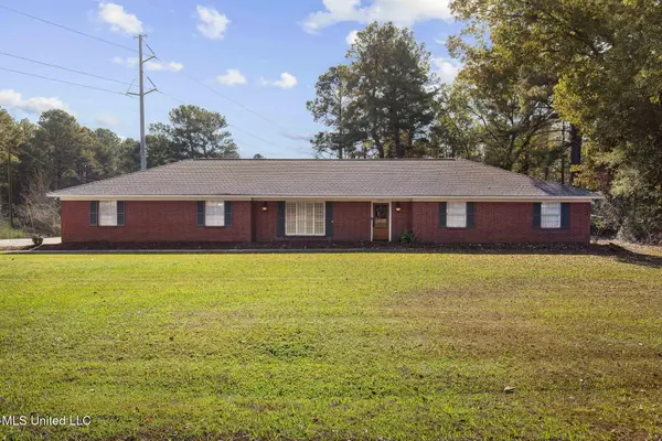 1430 Sunset Drive, Canton, MS 39046