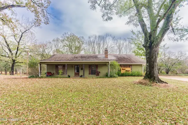1104 N Chapel Hill Road, Raymond, MS 39154