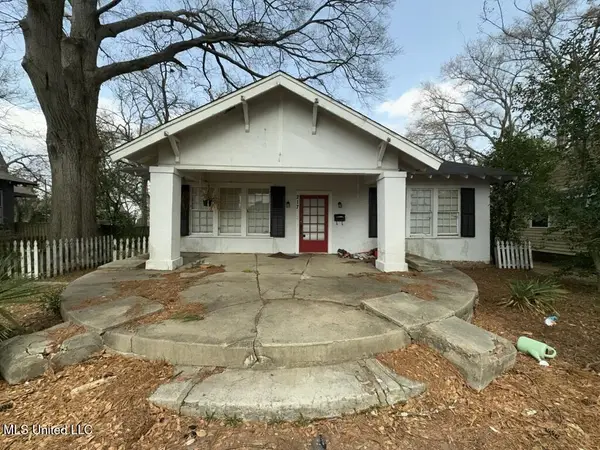 217 E Center Street, Canton, MS 39046