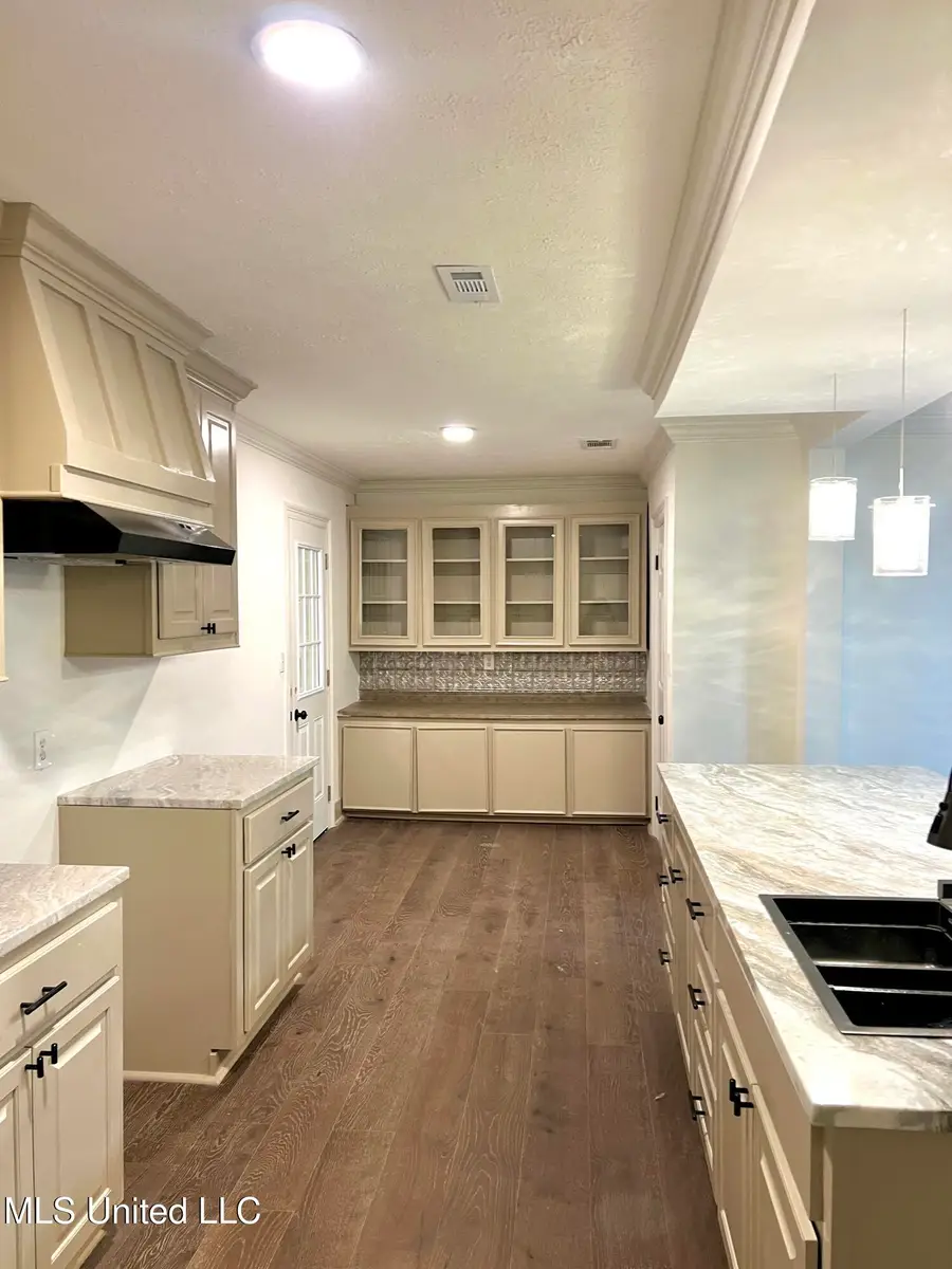 352 Beverly Circle, Crystal Springs, MS 39059 - Image #2