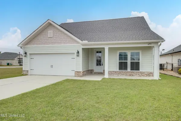 6753 Maurepas Circle, Ocean Springs, MS 39564
