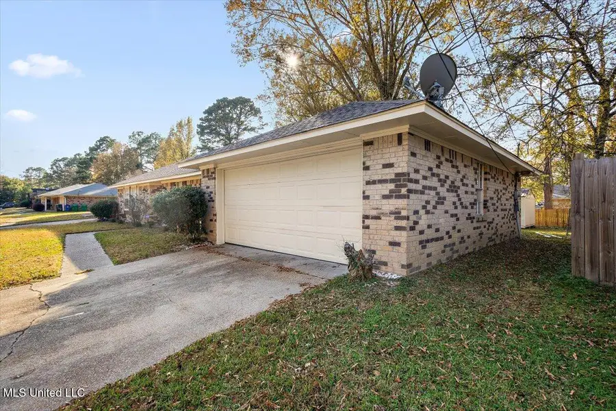 5205 Harrow Drive, Jackson, MS 39211 - Image #2