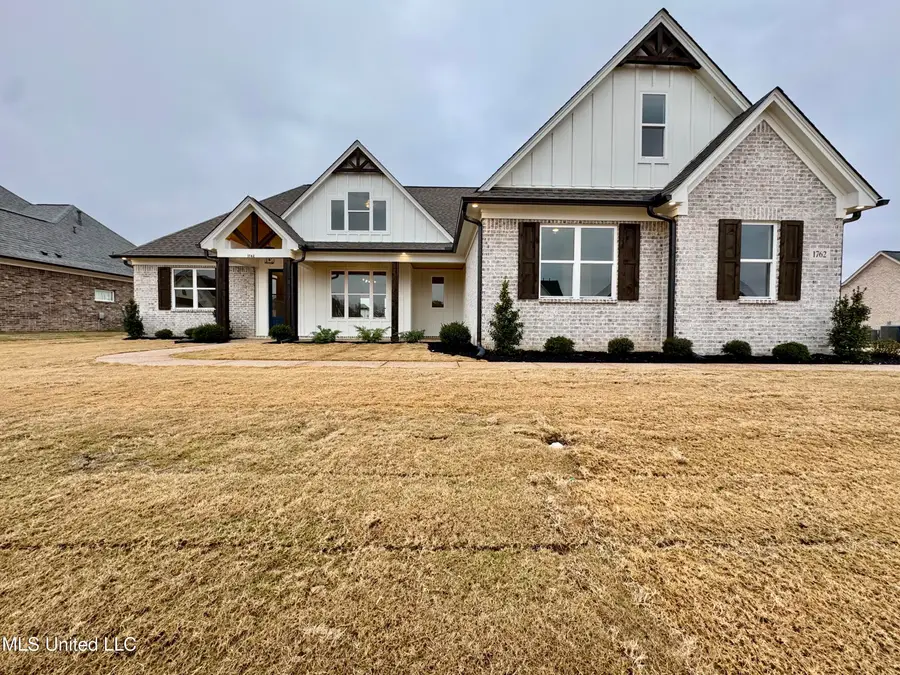 1762 Bakersfield Way, Nesbit, MS 38651 - Image #2