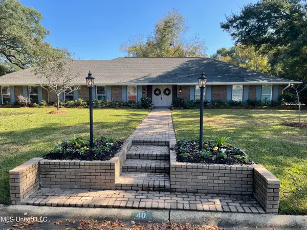 40 Greenbriar Drive, Gulfport, MS 39507