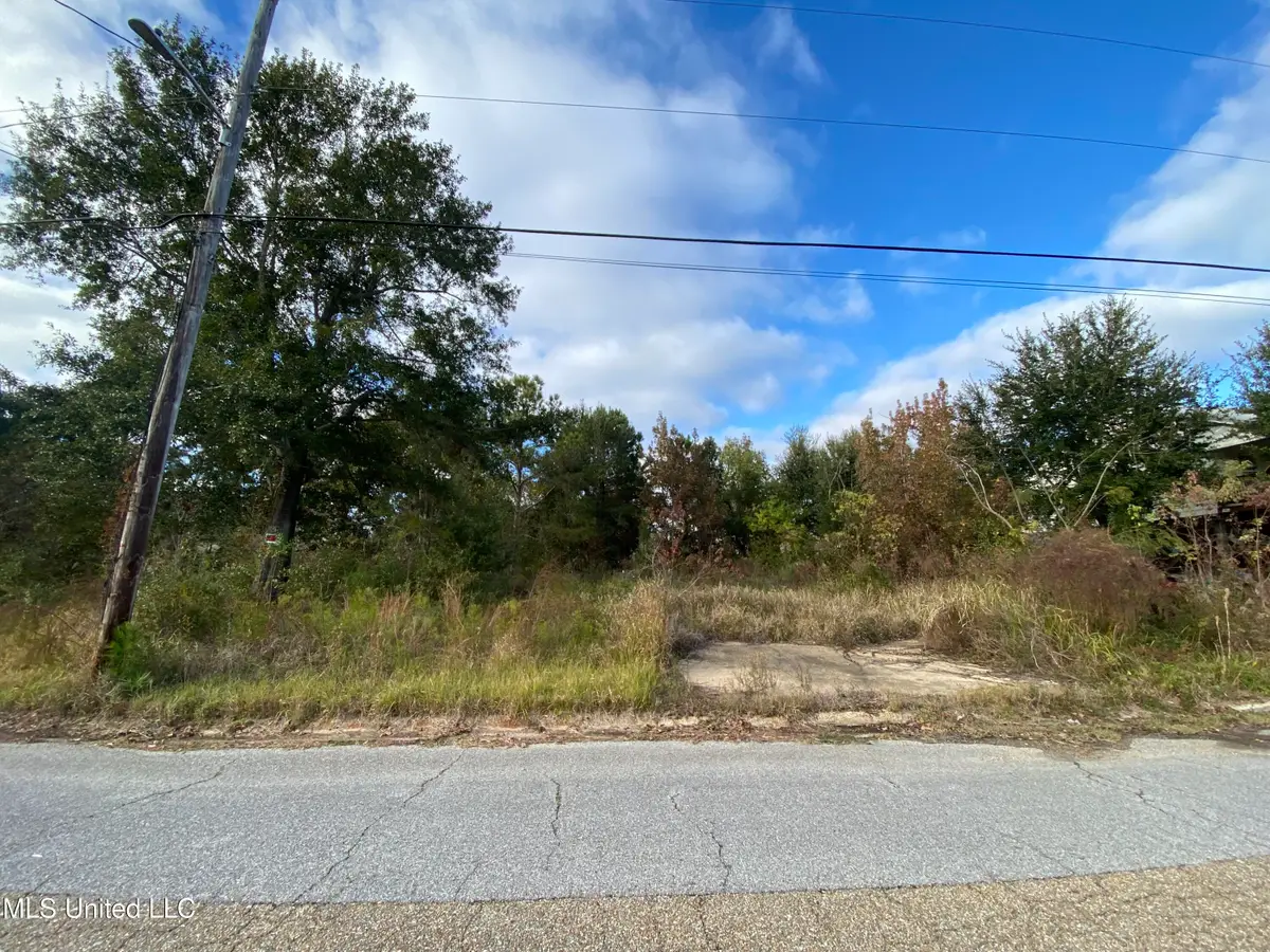 107 Hickory Street, Pass Christian, MS 39571 - Image #1