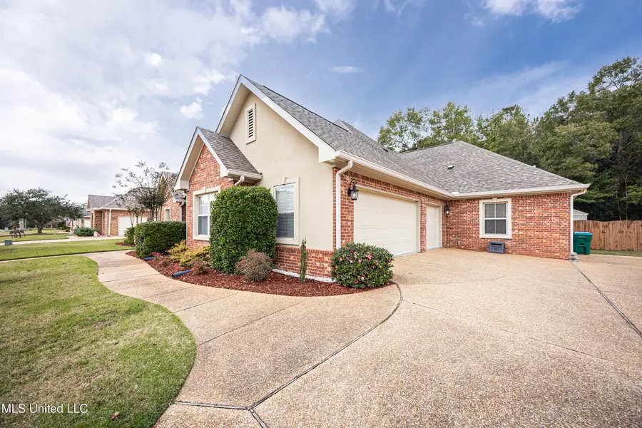 2119 Whitney Oaks Drive, Ocean Springs, MS 39564 - Image #3