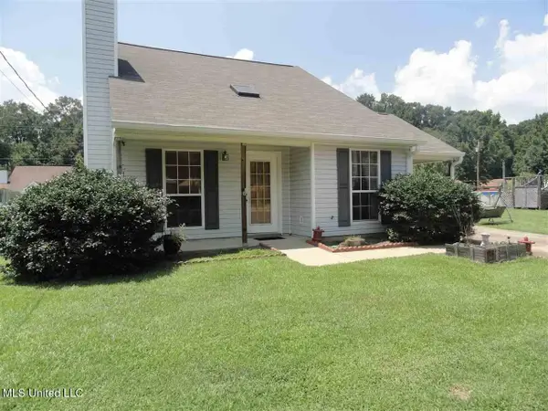 512 Flynn Court, Pearl, MS 39208