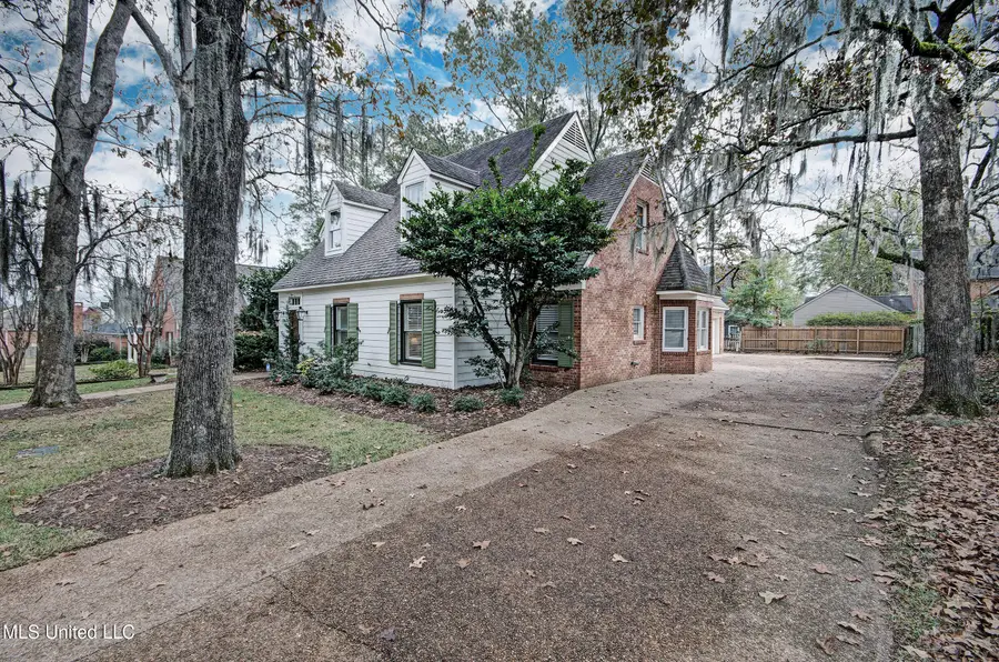 8 Moss Forest Place, Jackson, MS 39211 - Image #2