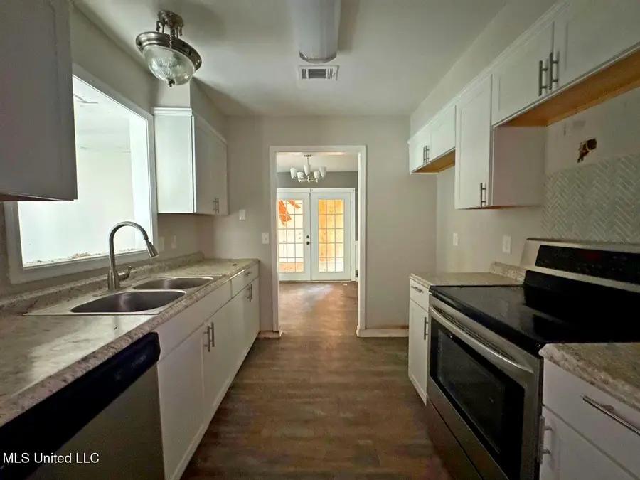 111 N Bent Creek Circle, Brandon, MS 39047 - Image #2