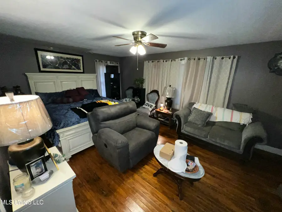 2214 N 3rd Avenue, Laurel, MS 39440 - Image #2