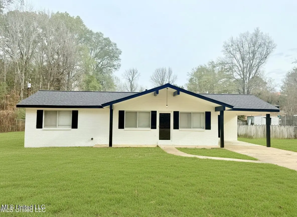 314 Owen Drive, Grenada, MS 38901 - Image #1