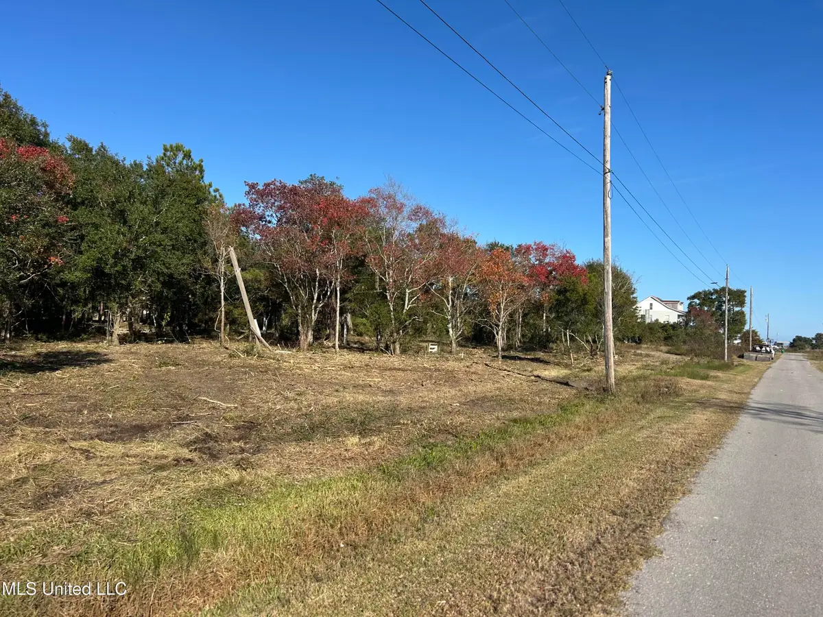 10066 E Gulf Road, Bay Saint Louis, MS 39520 - Image #1