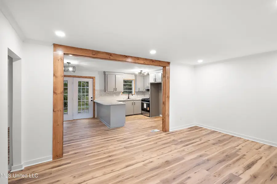 338 S Fox Hall Road, Pearl, MS 39208 - Image #3