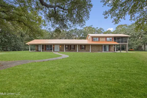 3717 Johnston Road, Gautier, MS 39553