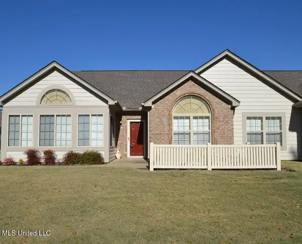 8799 Parkview Oaks Circle, Olive Branch, MS 38654