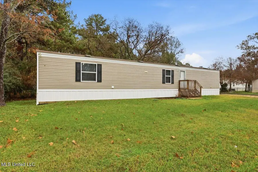 106 Robin Lane, Richland, MS 39218 - Image #2