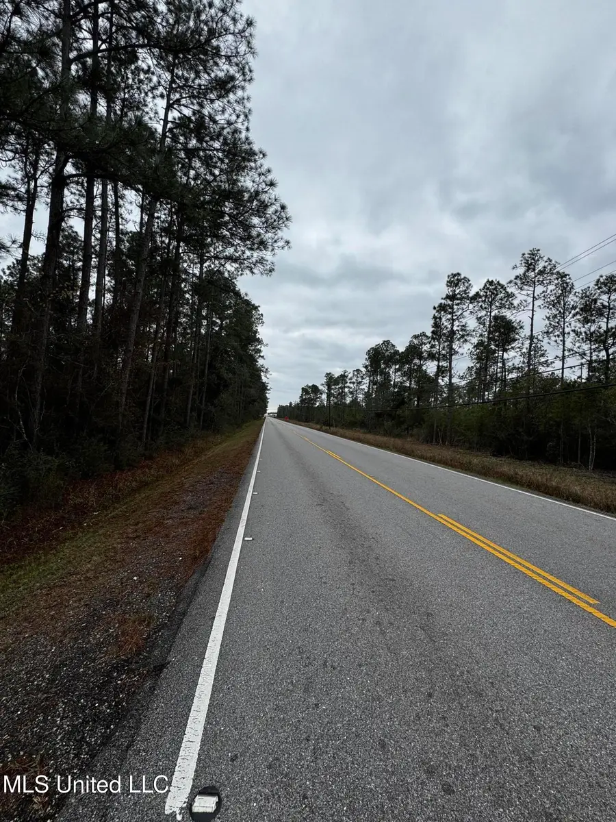 000 Saracennia Road, Moss Point, MS 39562 - Image #3