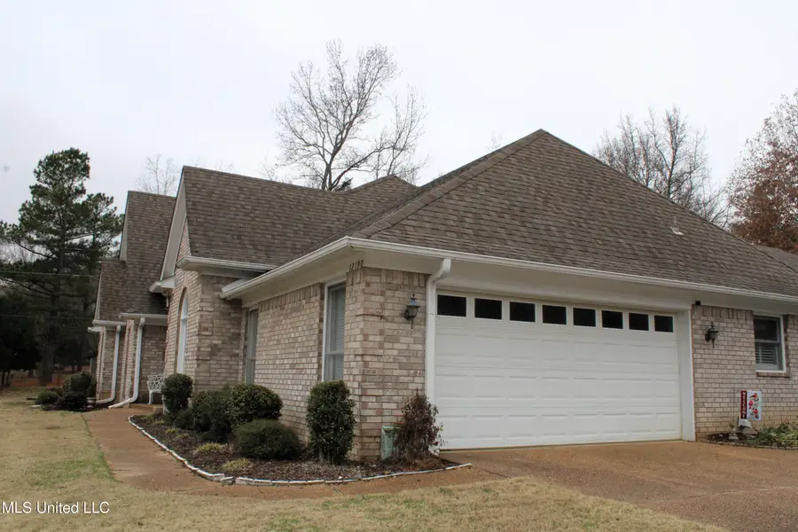 12190 Whispering Pines Drive, Olive Branch, MS 38654 - Image #2