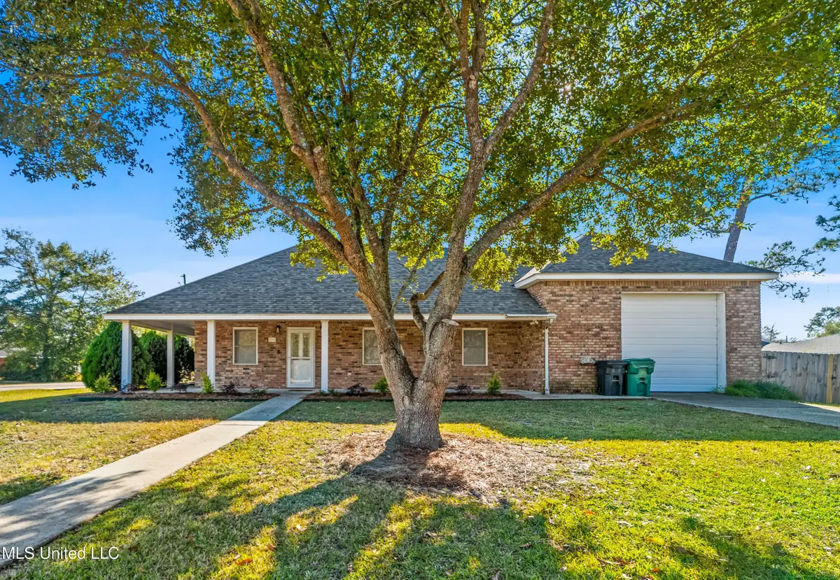 200 8th Street, Bay Saint Louis, MS 39520 - Image #1