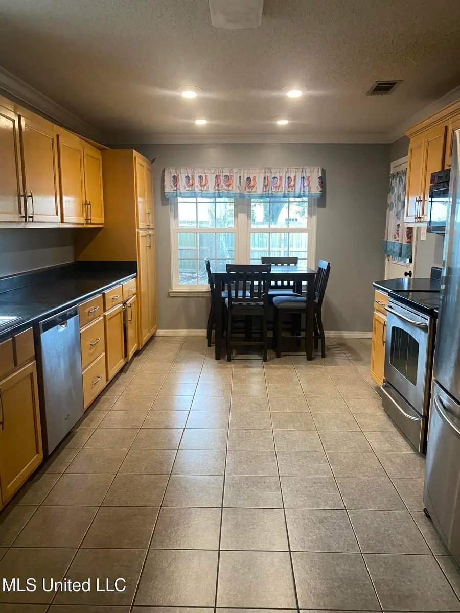 2311 Paul Harvey Avenue, Pascagoula, MS 39567 - Image #2