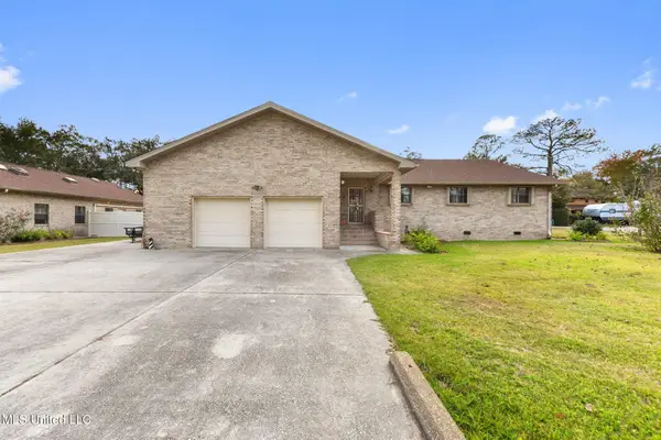 600 Vine Circle, Bay Saint Louis, MS 39520