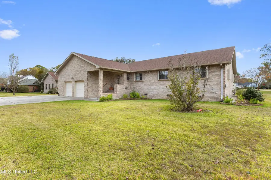 600 Vine Circle, Bay Saint Louis, MS 39520 - Image #2