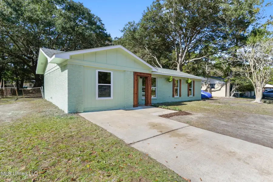 2617 State Street, Gautier, MS 39553 - Image #3