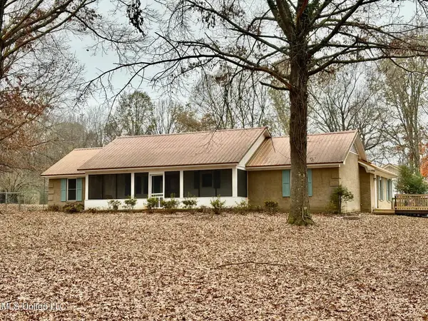1488 Hugh Taylor Road, Senatobia, MS 38668