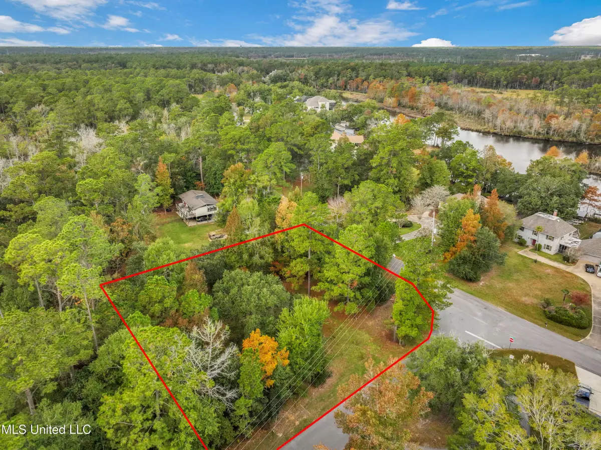 8372 Maunalani Place, Diamondhead, MS 39525 - Image #1