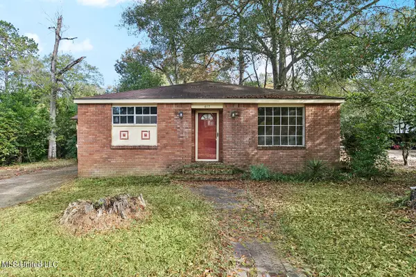 612 W New York Avenue, McComb, MS 39648