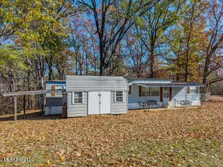 352 Coles Point Road, Batesville, MS 38606 - Image #2