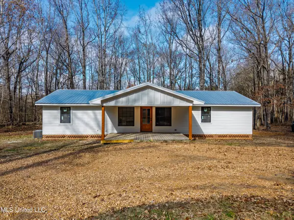 1565 Ales Road, Batesville, MS 38606