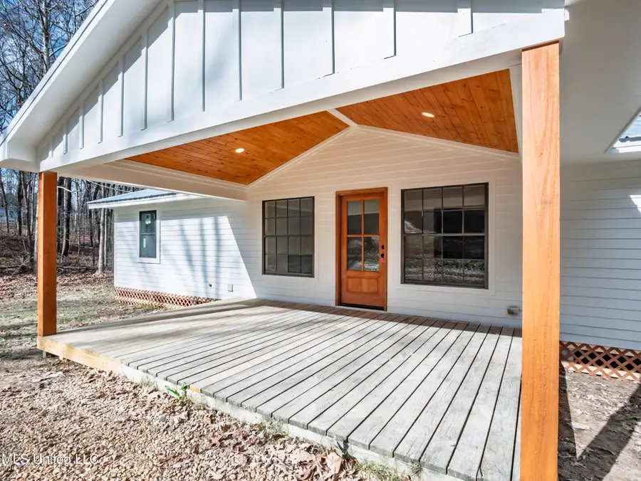 1565 Ales Road, Batesville, MS 38606 - Image #3
