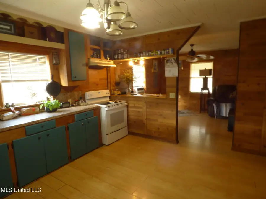 2848 SE Pleasant Grove Road, Ruth, MS 39662 - Image #2