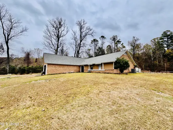 1724 Moonmist Drive, Yazoo City, MS 39194